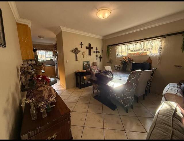 3 BEDROOM PROPERTY TO RENT IN MIDSTREAM ESTATE